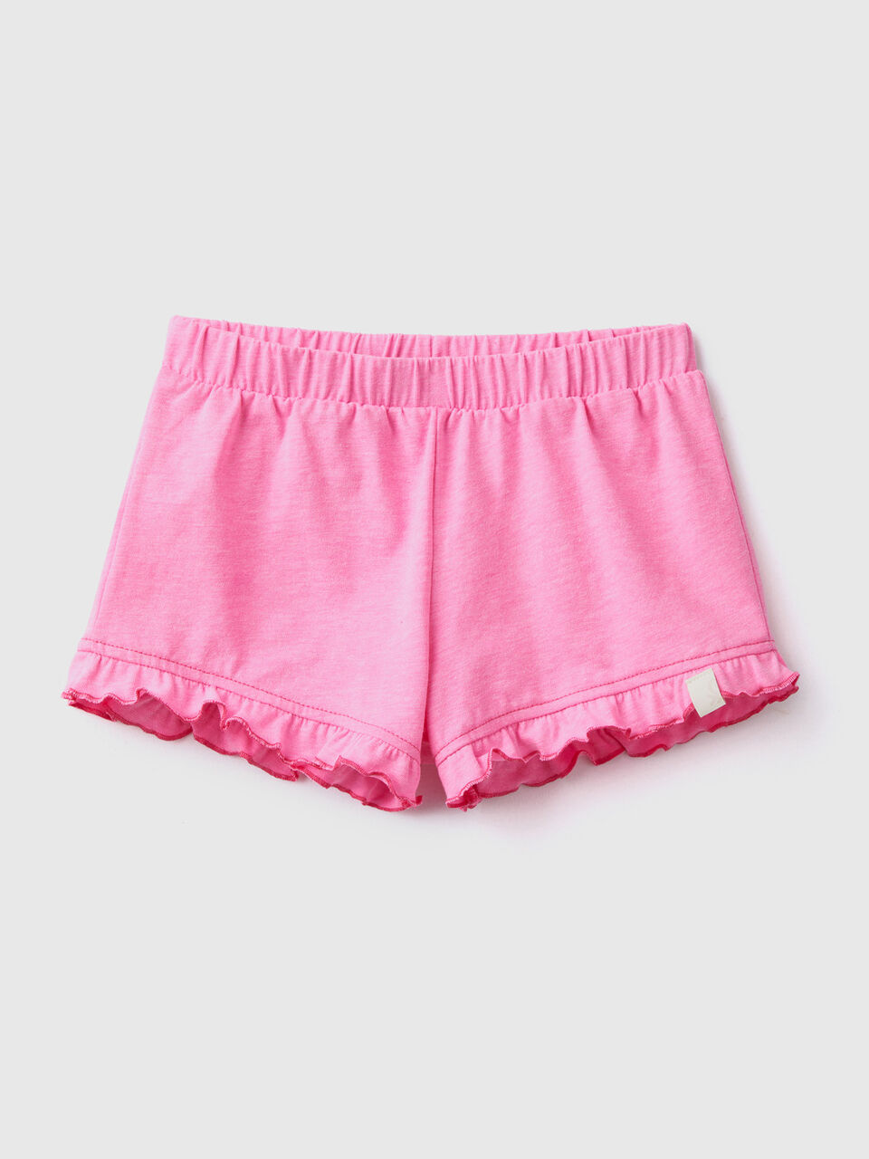 Shorts aus recyceltem Stoff mit Rüschen image number 1