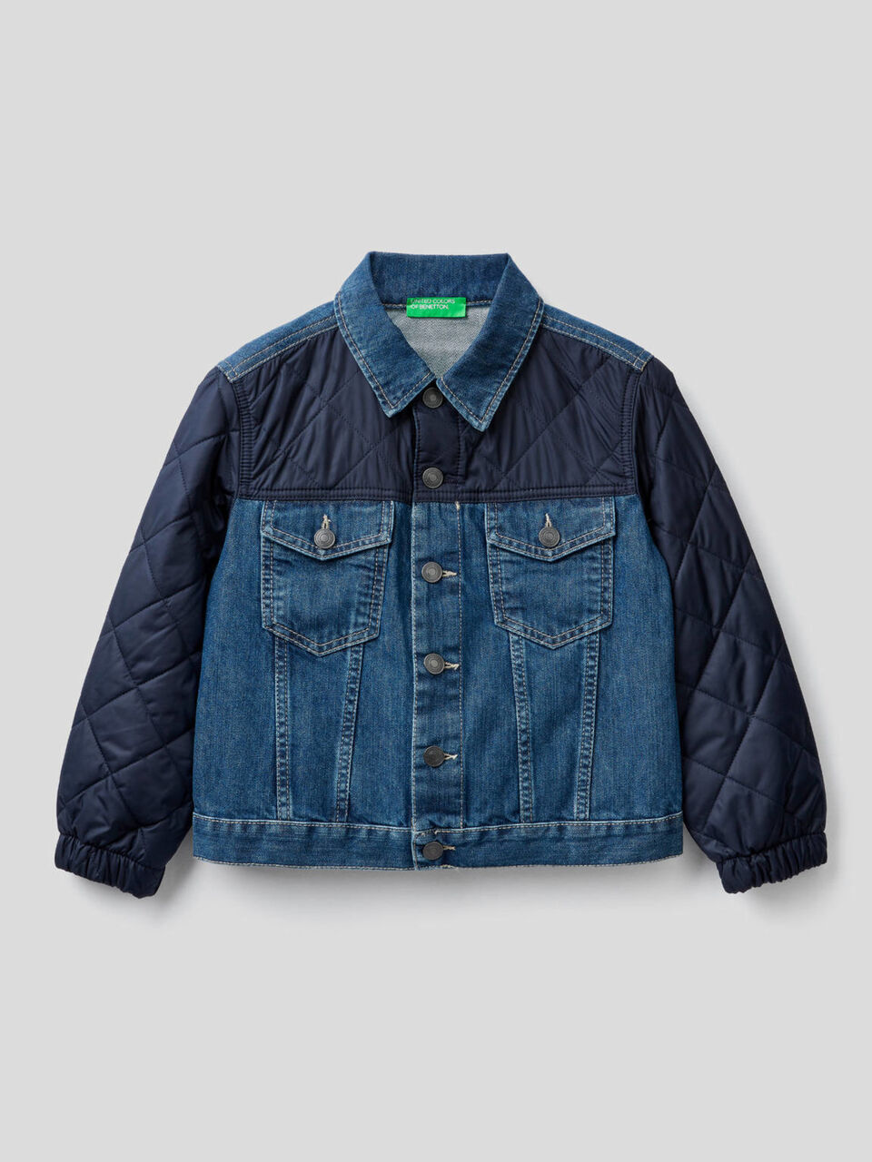Jeansjacke mit Details im Lochmuster image number 1