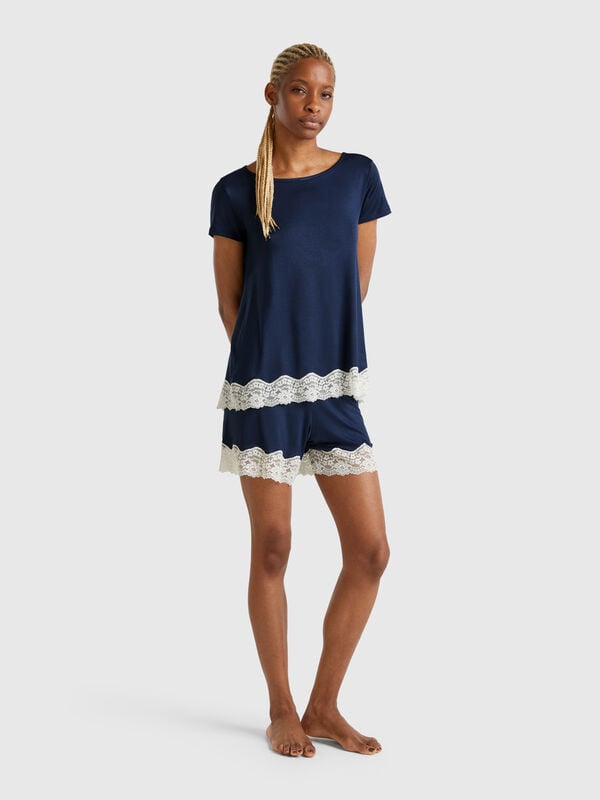 Fließende Shorts mit Spitze Damen