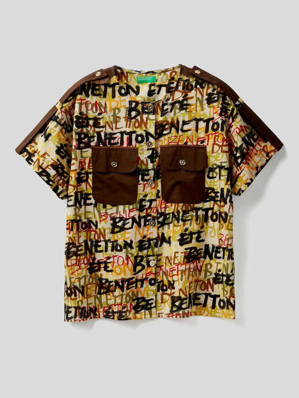 Bluse mit Print und Taschen in einer Kontrastfarbe image number 1