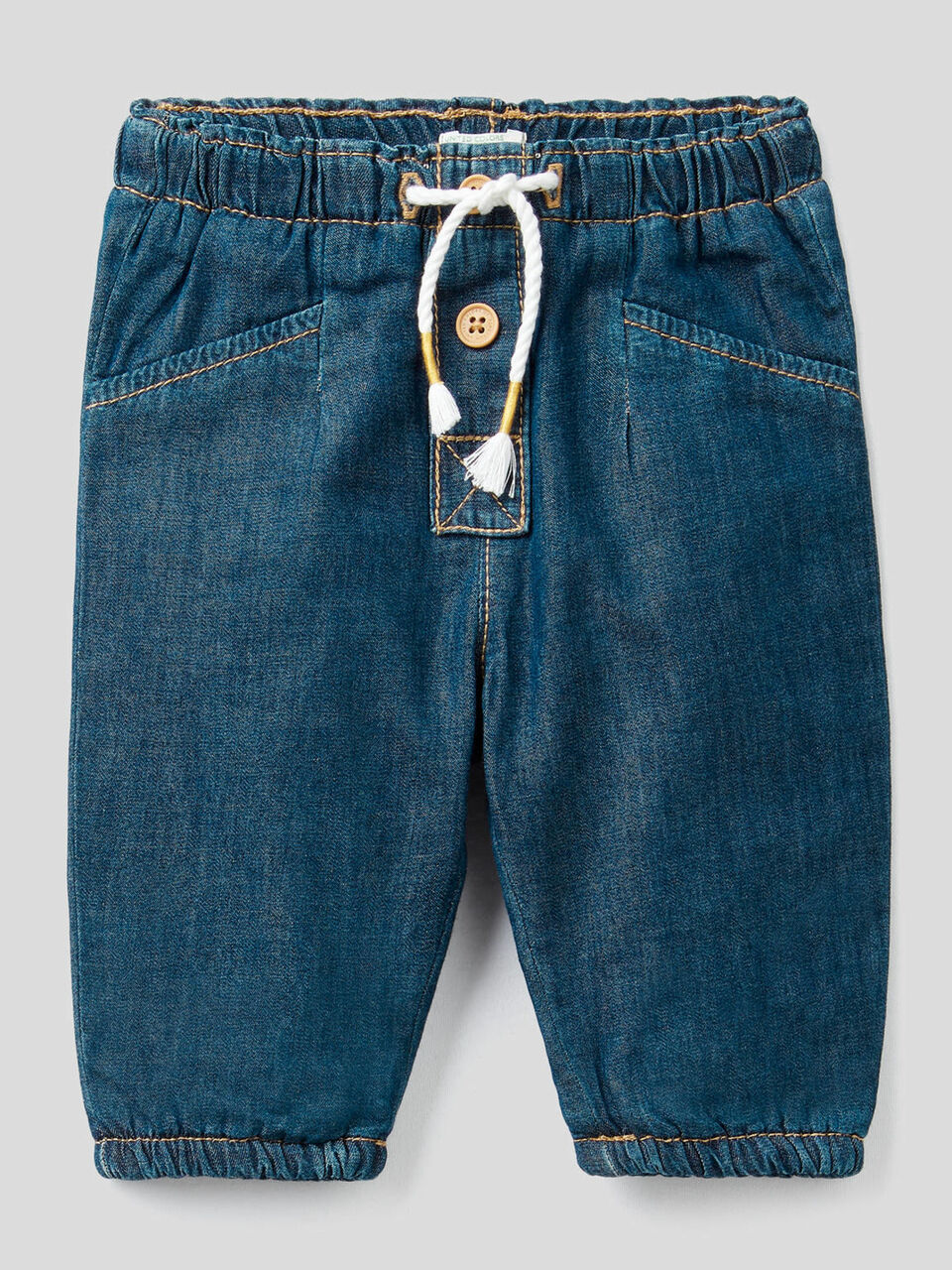 Hose aus leichtem Jeansstoff image number 1
