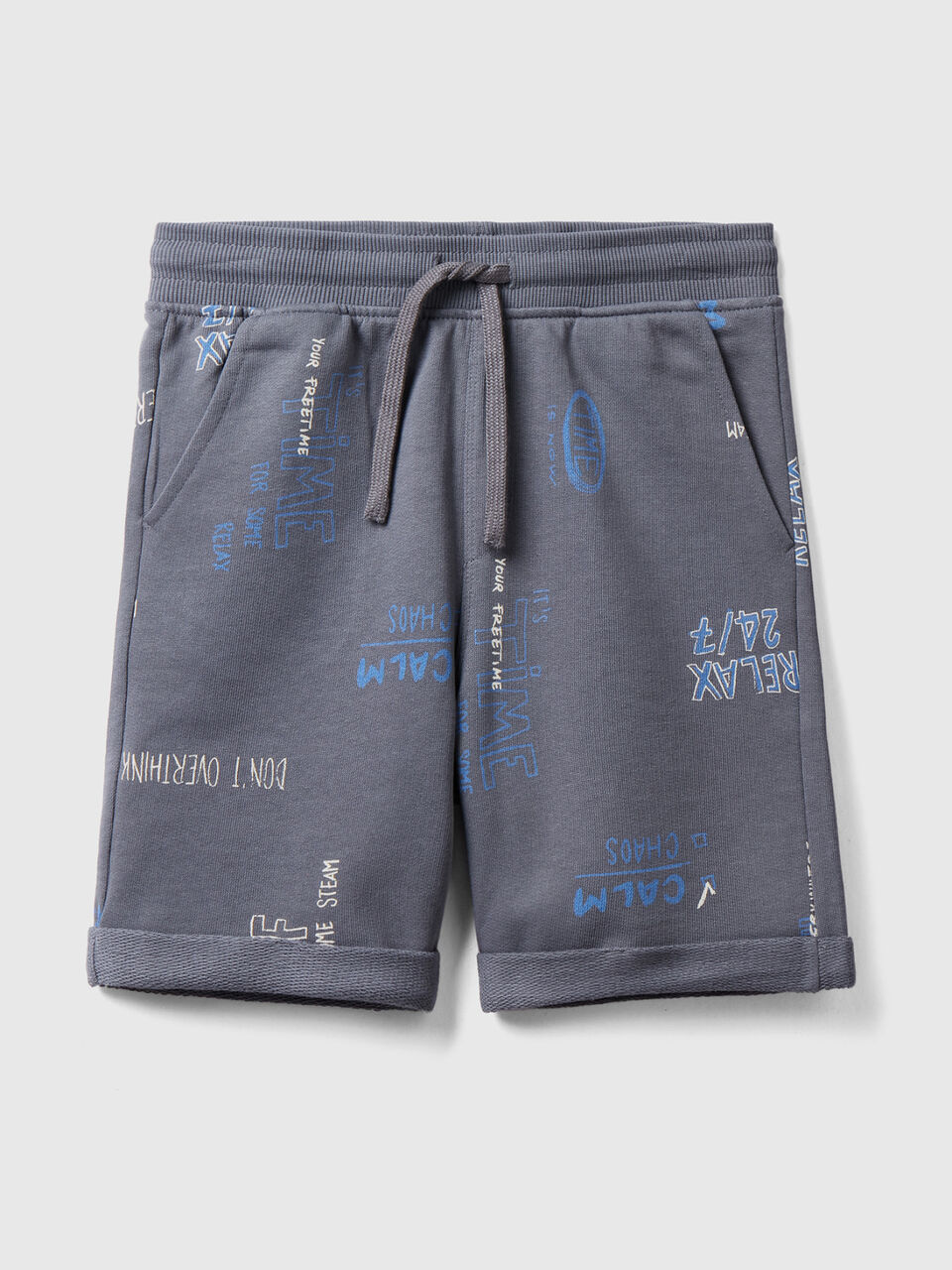 Gemusterte Bermudas aus Sweatstoff image number 1
