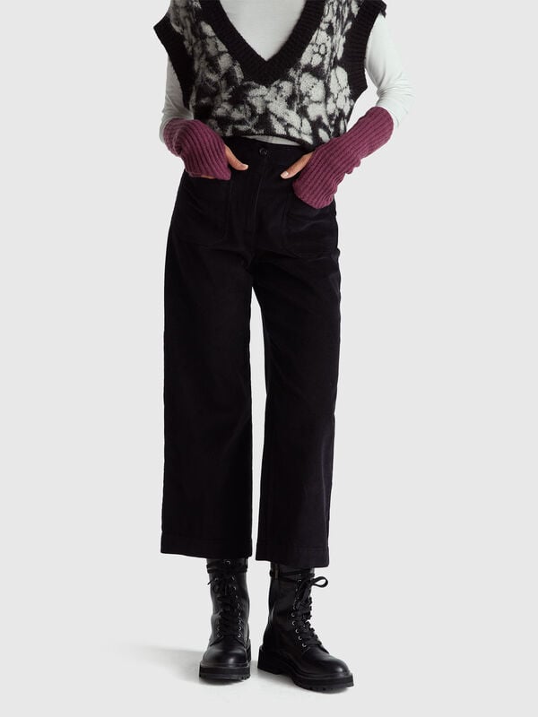 Gerade geschnittene Samthose Gerade geschnittene Samthose Damen
