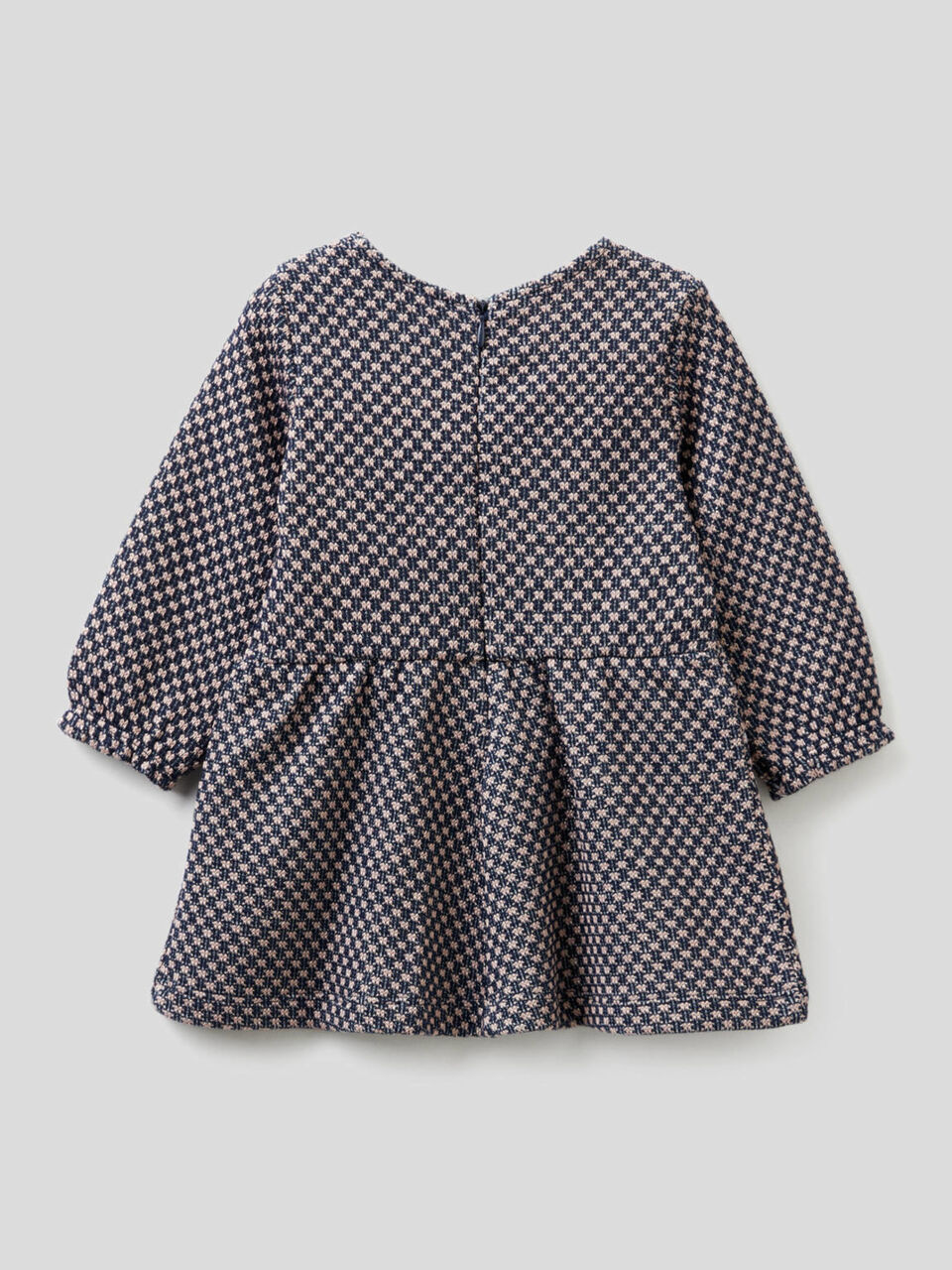 Kleid mit zweifarbigem geometrischen Muster image number 2
