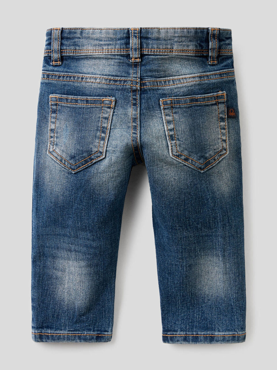 Jeans "Eco-Recycle" mit Flicken image number 2