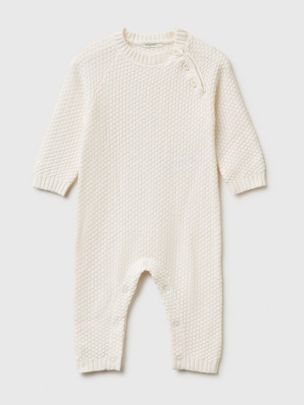 Strickoverall mit Rundhalsausschnitt Strickoverall mit Rundhalsausschnitt Newborn