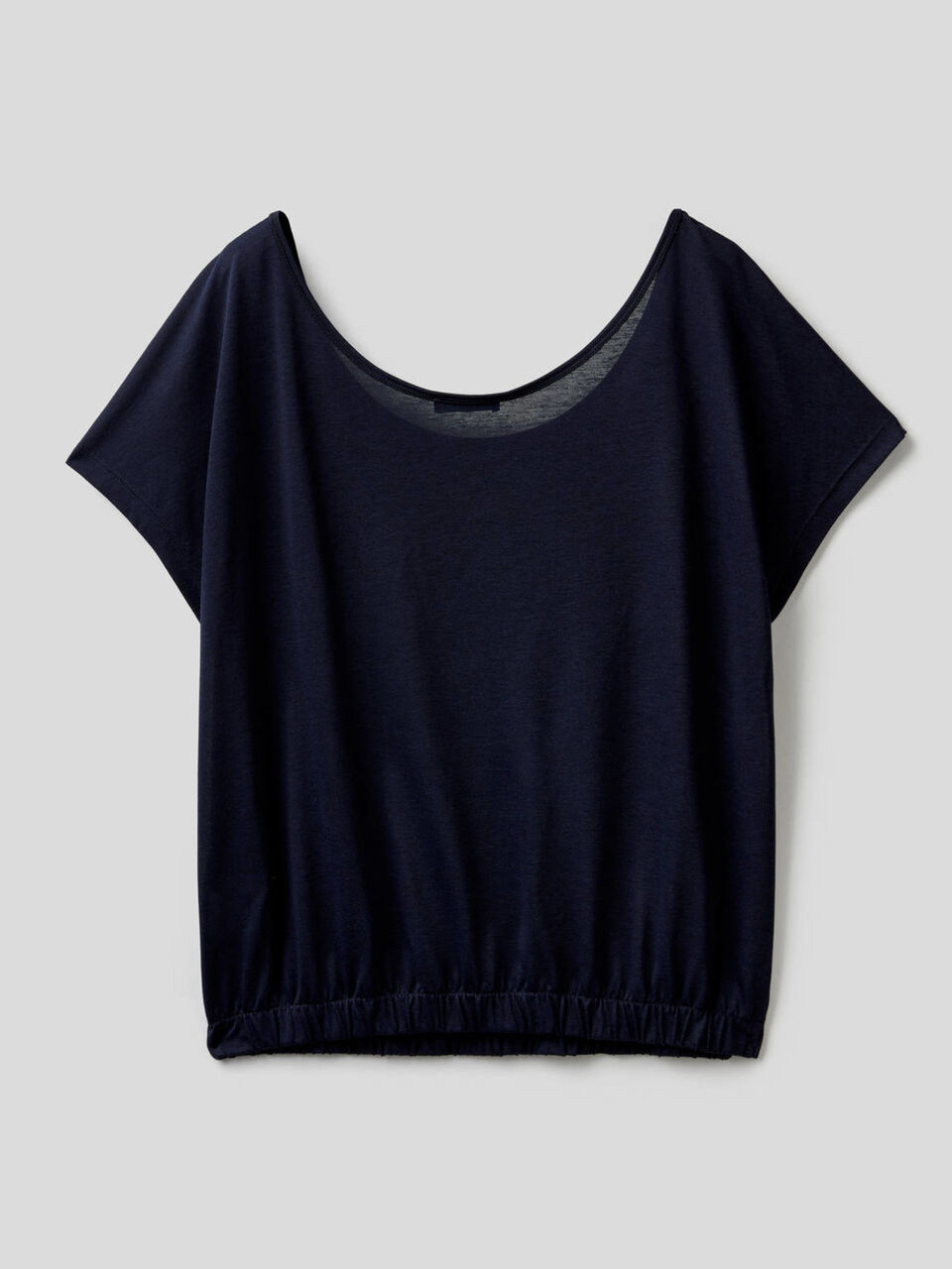 Fließende Bluse mit Rundausschnitt image number 2