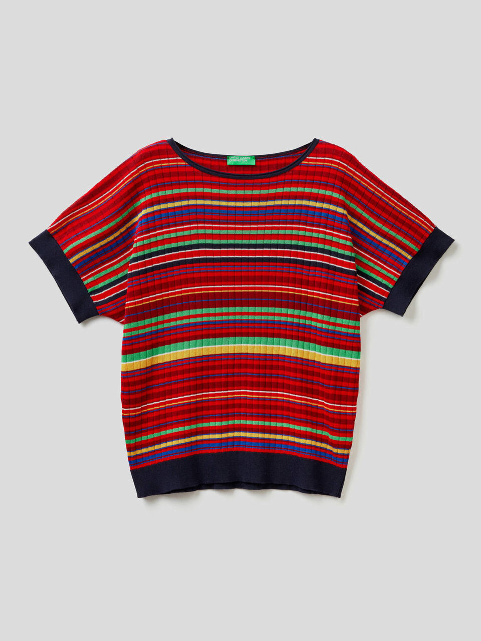 Pullover mit kurzen Ärmeln und bunten Streifen image number 1