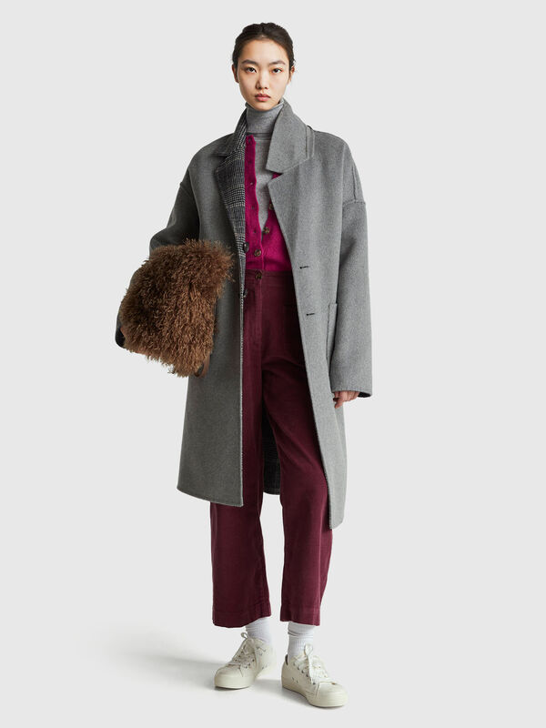 Gerade geschnittene Samthose Gerade geschnittene Samthose Damen