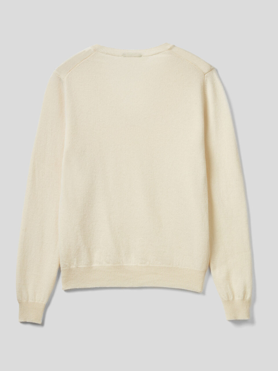Pullover aus reiner Schurwolle mit V-Ausschnitt image number 2