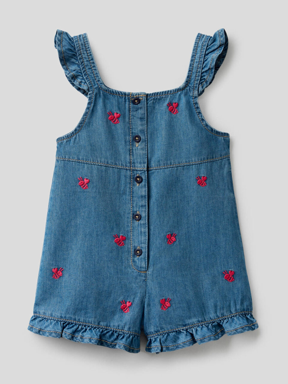 Latzhose aus Chambray image number 1