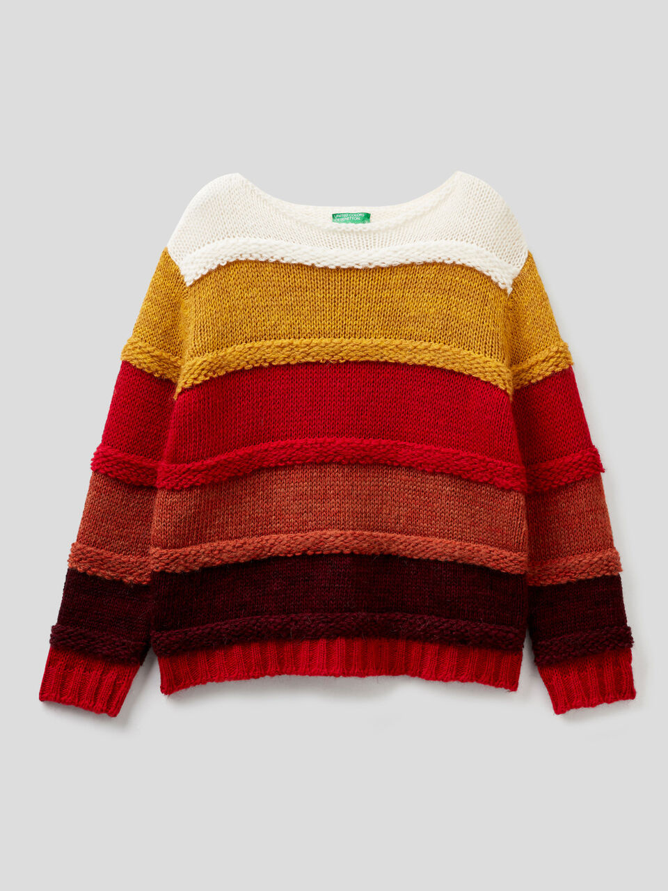 Gestreifter Pullover mit einem Spiel aus Mustern image number 1