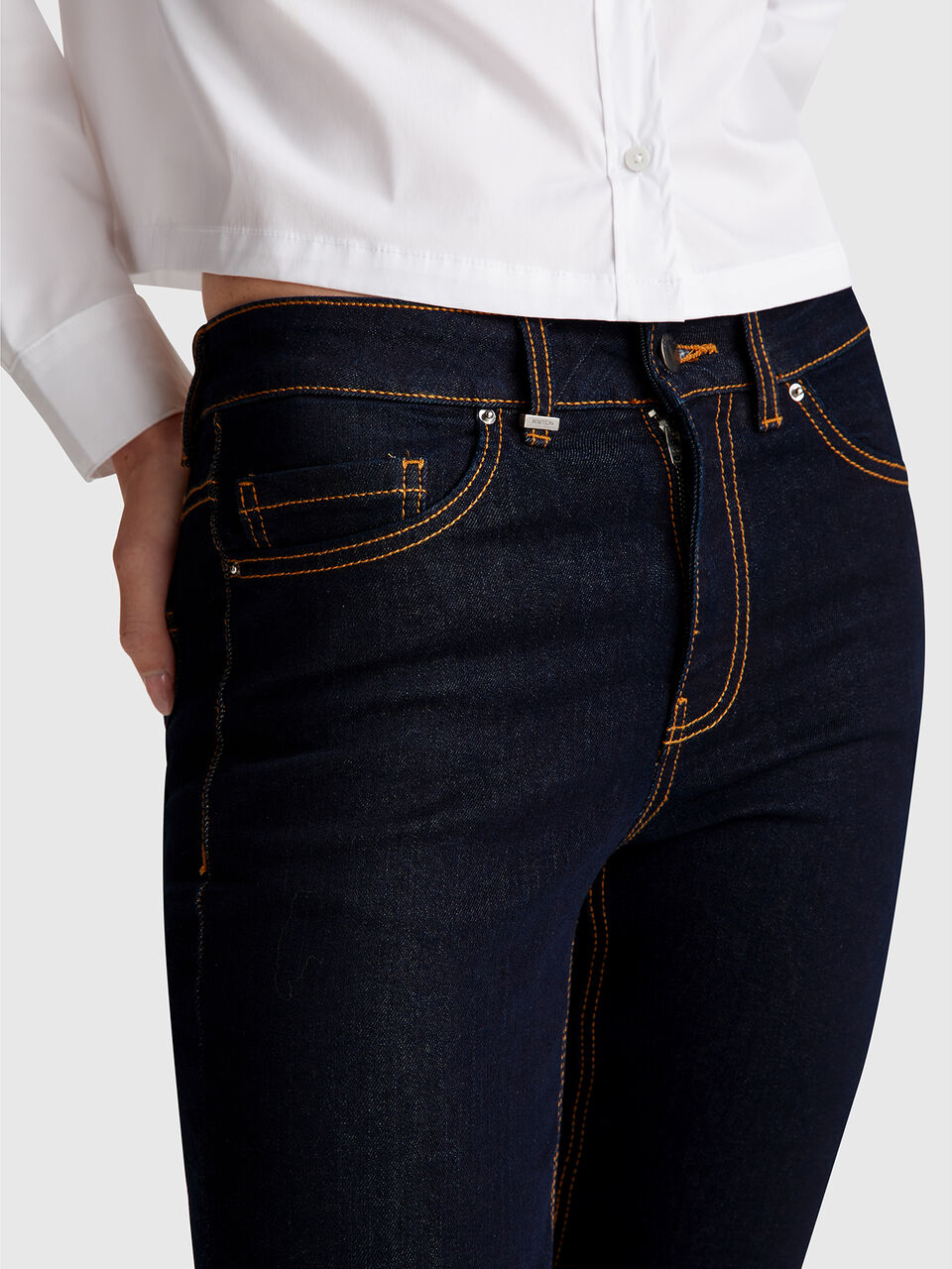 TROUSERS Damen image number null