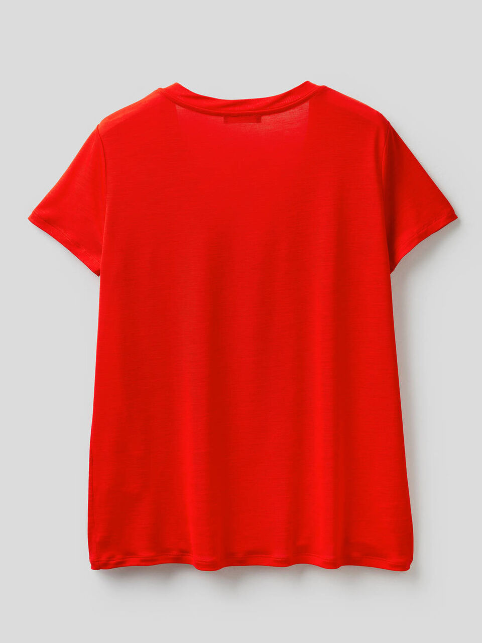 T-Shirt mit V-Ausschnitt image number 2