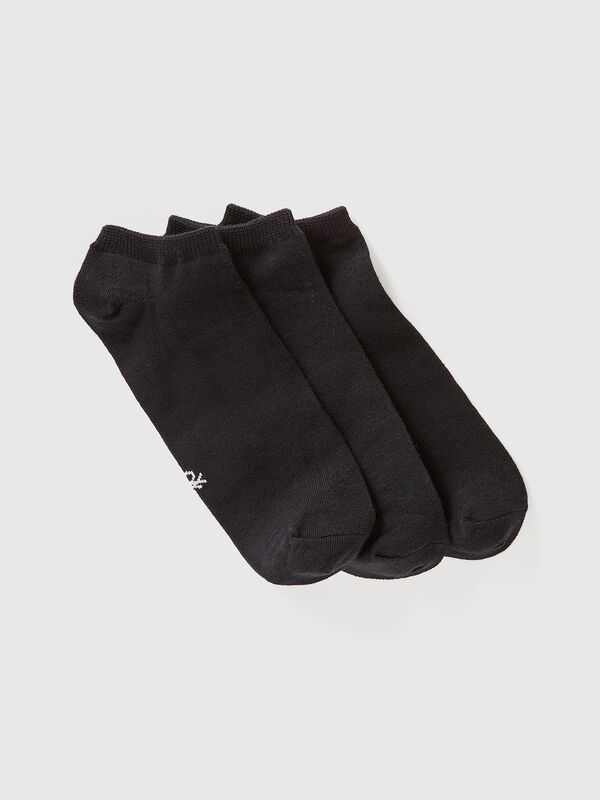 Drei Paar kurze Socken