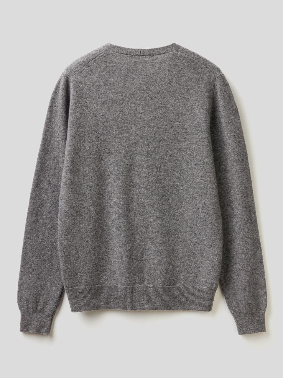 Strickjacke aus reiner Schurwolle mit V-Ausschnitt image number 2