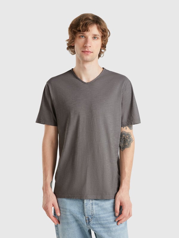T-Shirt aus 100 % Baumwolle mit V-Ausschnitt Herren