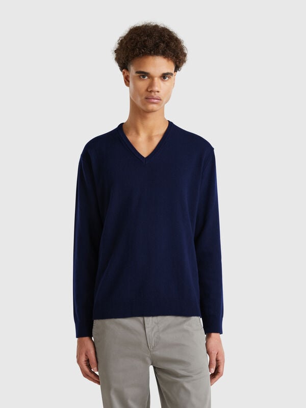 Mitternachtsblauer Pullover mit V-Ausschnitt aus reiner Merinowolle Herren