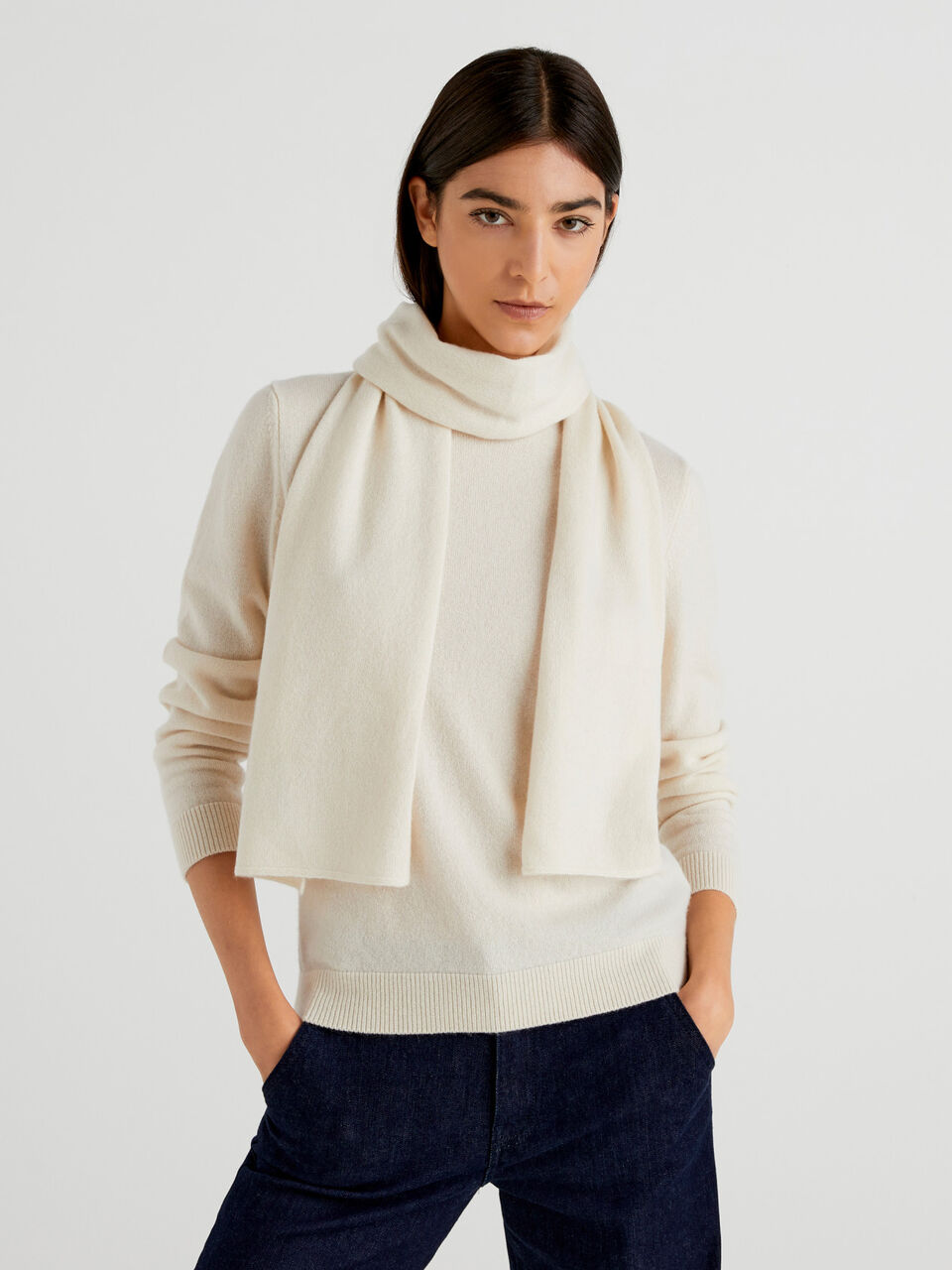 Klassischer Schal aus reinem Cashmere image number 2