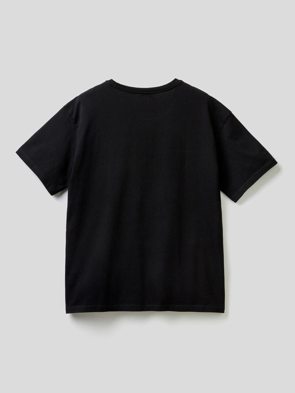 T-Shirt aus 100% Baumwolle mit Streifen in einer Kontrastfarbe image number 2