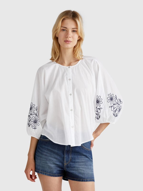 Bluse mit Blumenstickerei Damen