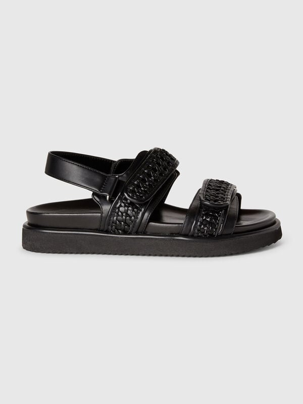 Offene Sandalen aus beschichtetem Stoff Damen