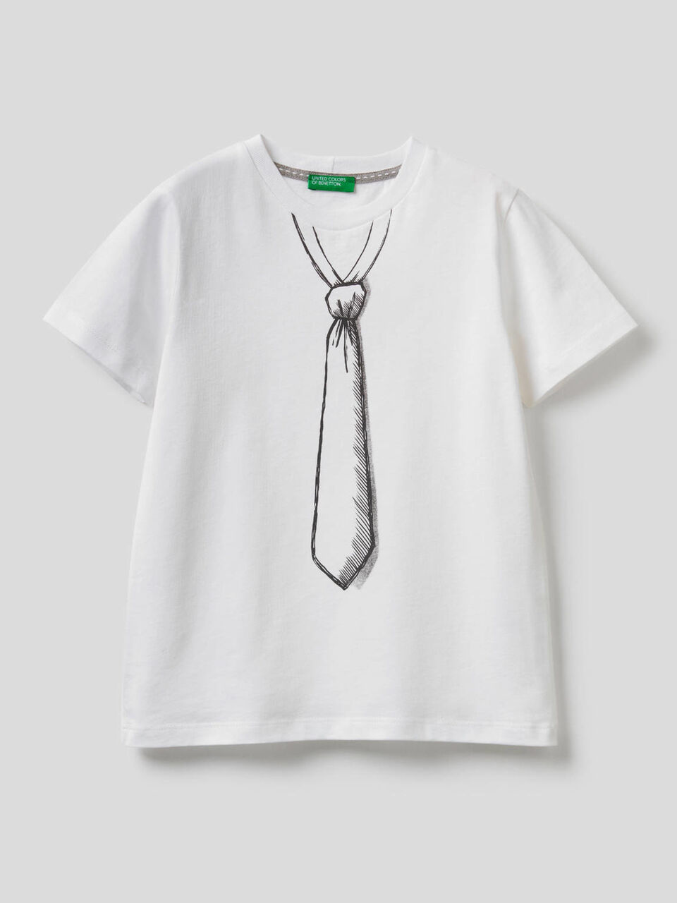 T-Shirt mit aufgedruckter Krawatte image number 1