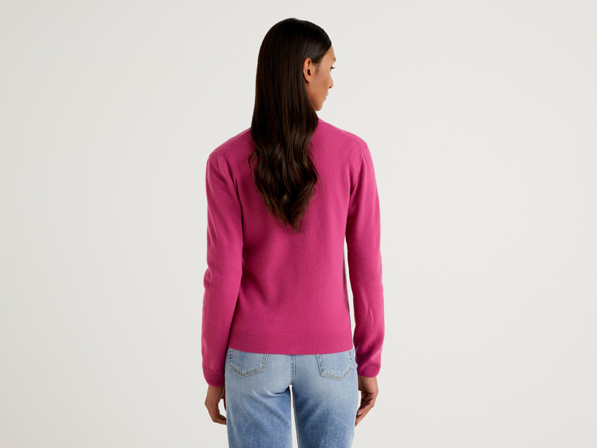 Strickjacke aus reiner Schurwolle mit V-Ausschnitt image number 2