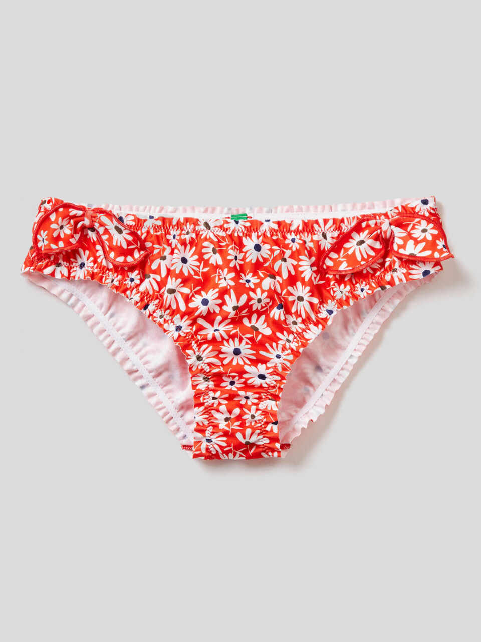 Badeslip mit Margeritenprint image number 1