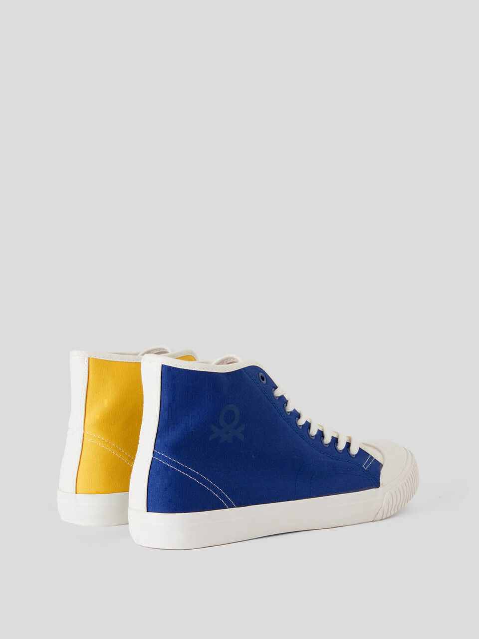 Sneakers aus Webstoff image number 2