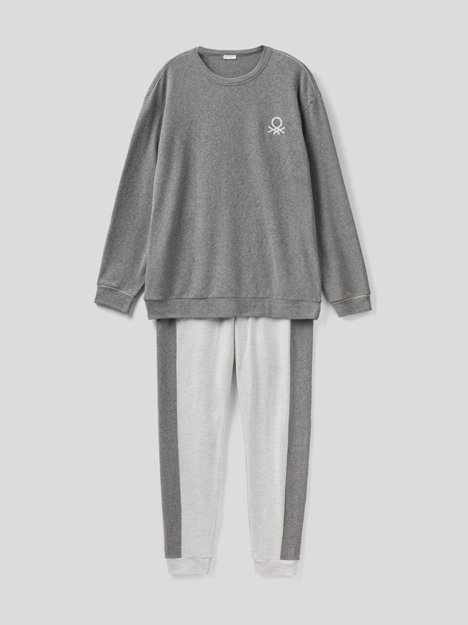 Pyjama aus warmer, gemischter Stretchbaumwolle image number 1