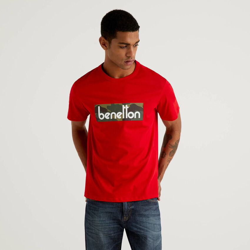 Rotes T-Shirt mit Logoprint